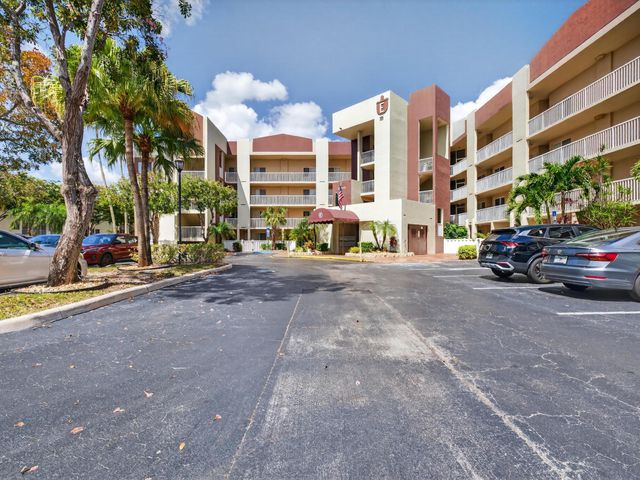 7708 Trent Drive, Tamarac, FL 33321