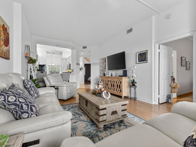 7708 Trent Drive, Tamarac, FL 33321