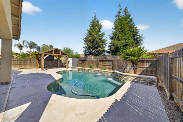 3602 W Sweet, Visalia, CA 93291