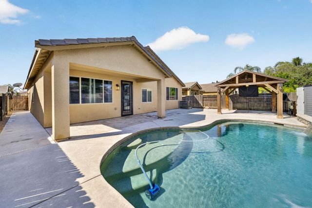 3602 W Sweet, Visalia, CA 93291