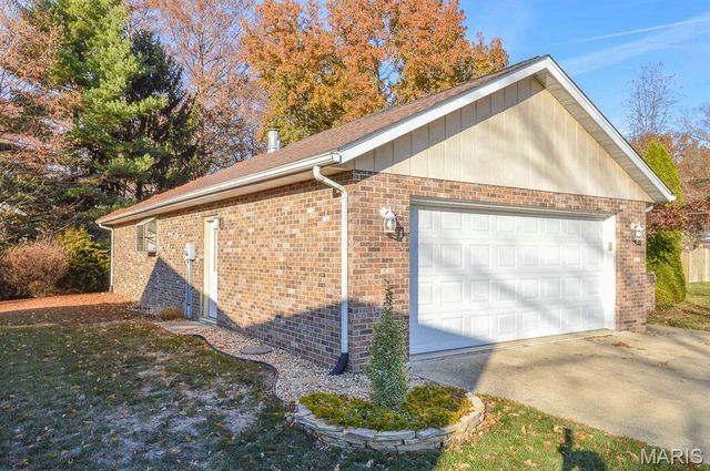 1705 Spruce Hill Drive, Belleville, IL 62221