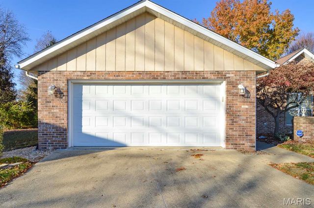 1705 Spruce Hill Drive, Belleville, IL 62221