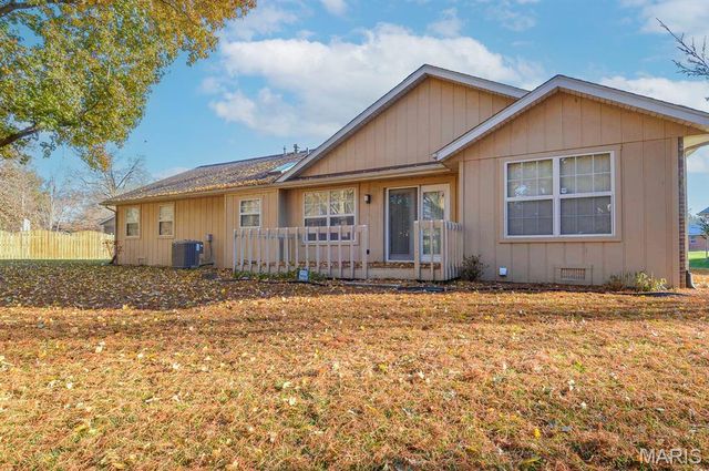 1705 Spruce Hill Drive, Belleville, IL 62221