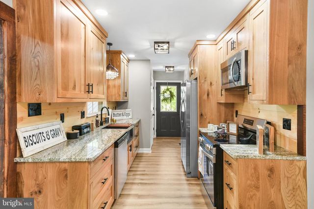 4850 PORTERSTOWN RD, Keedysville, MD 21756