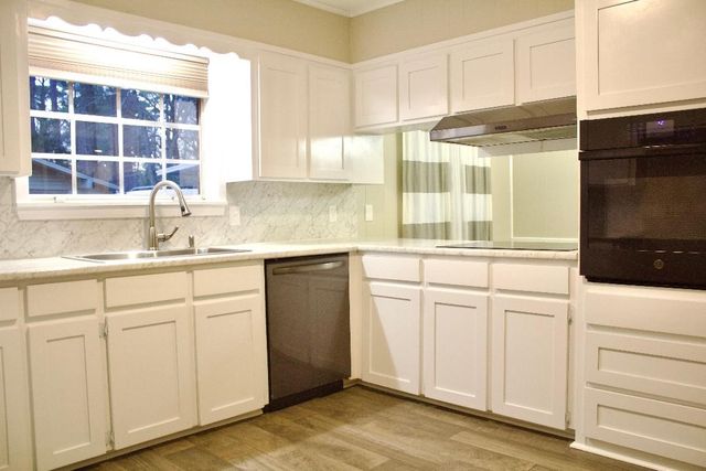 9409 Francais Drive, Shreveport, LA 71118