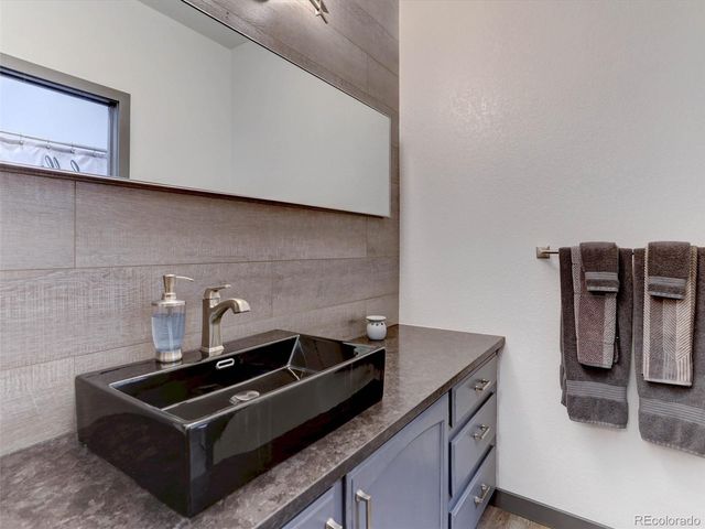 11246 W Coal Mine Drive, Littleton, CO 80127