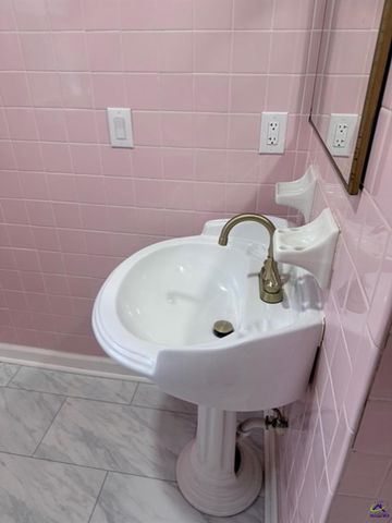 2445 Adams Avenue, Macon, GA 31206