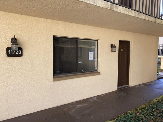 11720 RAINTREE LAKE LANE B, Tampa, FL 33617