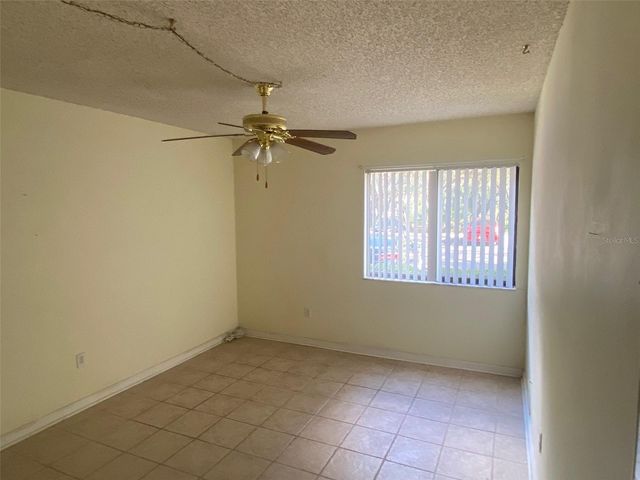 11720 RAINTREE LAKE LANE B, Tampa, FL 33617