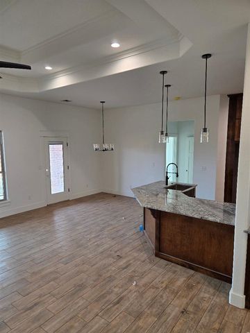 5572 NE Minnow Ln, Elgin, OK 73538