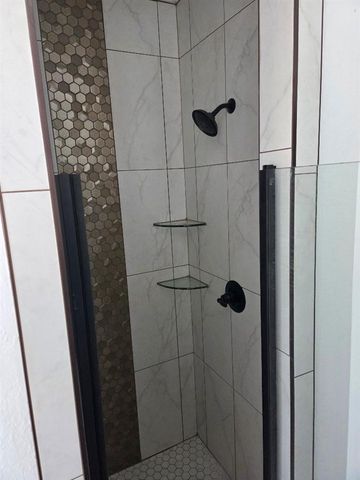 5572 NE Minnow Ln, Elgin, OK 73538