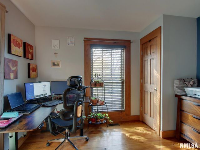 911 RIDGEWOOD Drive, Quincy, IL 62301