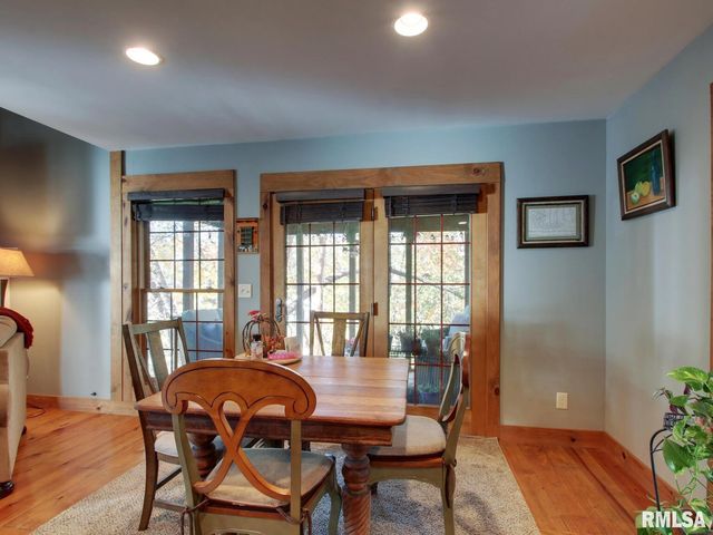 911 RIDGEWOOD Drive, Quincy, IL 62301