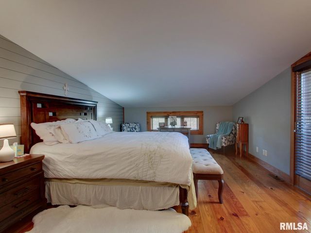 911 RIDGEWOOD Drive, Quincy, IL 62301