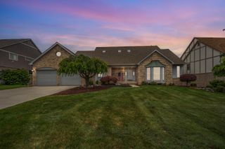 37120 Turnburry Drive, Livonia City, MI 48152