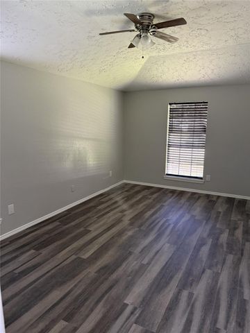 3846 Old Post Road, Houston, TX 77082