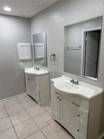 3846 Old Post Road, Houston, TX 77082