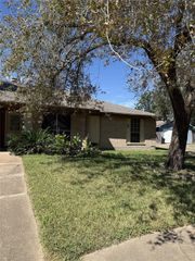 3846 Old Post Road, Houston, TX 77082