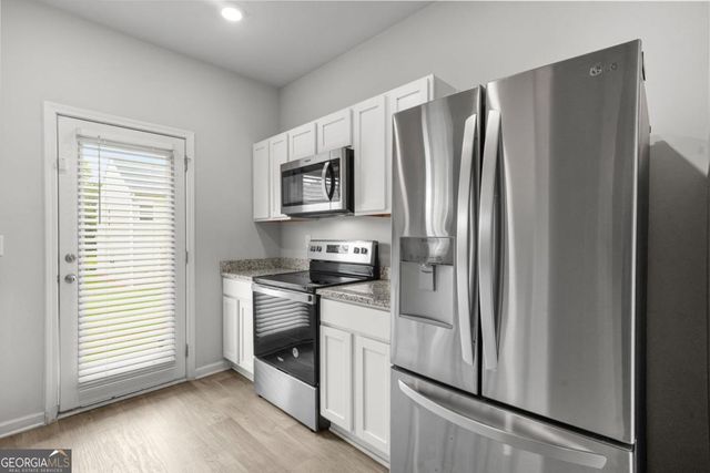 6907 Rogers Point, Lithonia, GA 30058