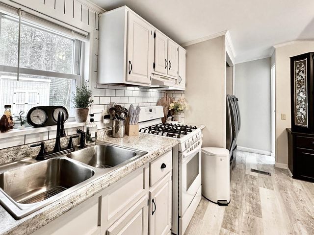242 Riverside Drive, Campton, NH 03223