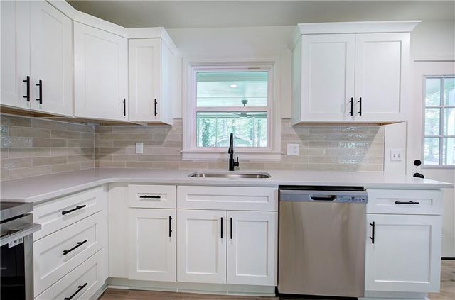 132 Echota Avenue NE, Calhoun, GA 30701