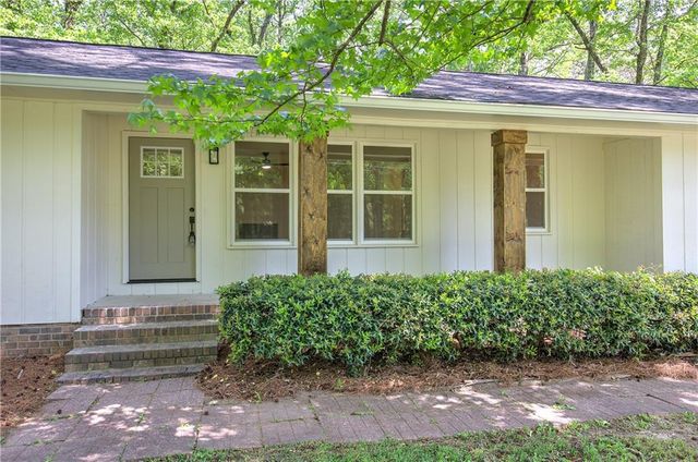 132 Echota Avenue NE, Calhoun, GA 30701
