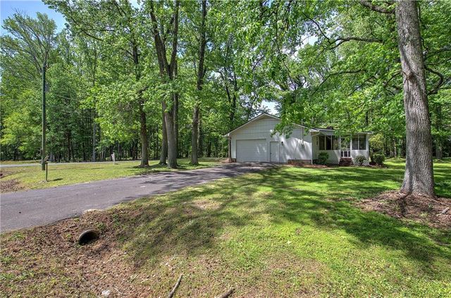 132 Echota Avenue NE, Calhoun, GA 30701