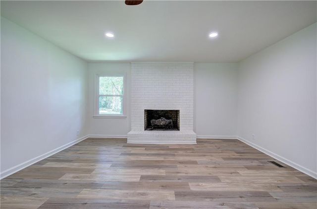 132 Echota Avenue NE, Calhoun, GA 30701