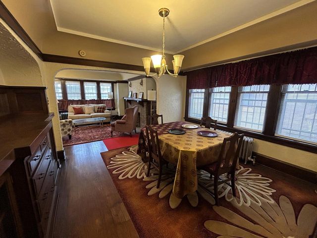 3927 N 16th STREET, Milwaukee, WI 53206