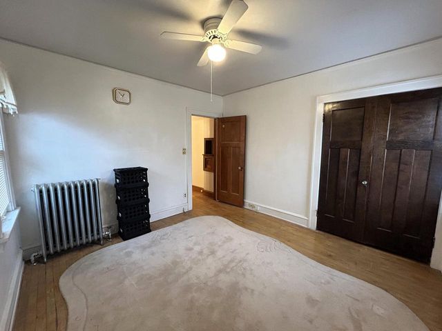 3927 N 16th STREET, Milwaukee, WI 53206