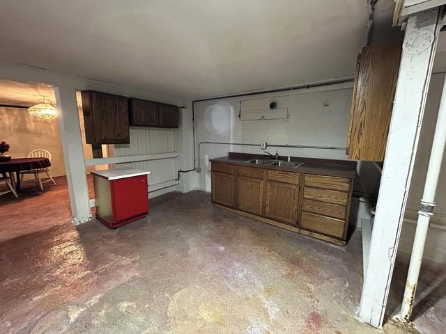 3927 N 16th STREET, Milwaukee, WI 53206