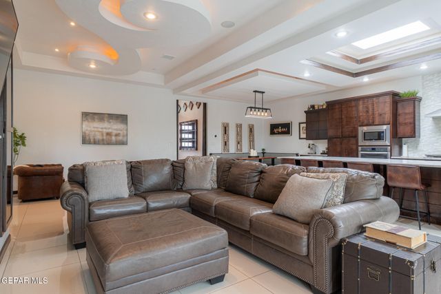 1271 HIDDEN DESERT Lane, El Paso, TX 79912