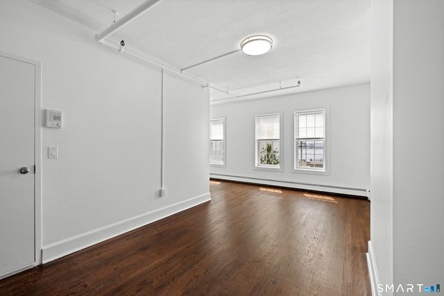 187 Bank Street 302, New London, CT 06320