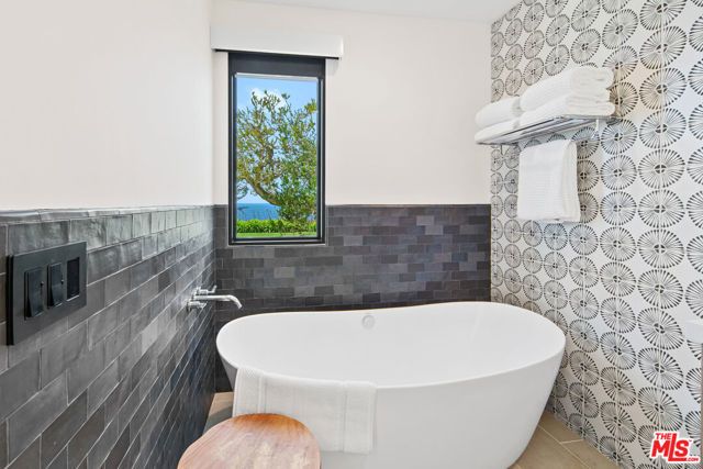 6813 SHEARWATER Lane, Malibu, CA 90265