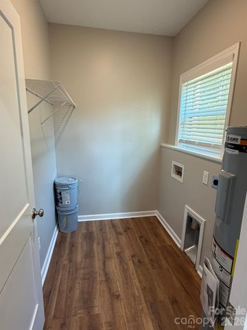 412 N Peterson Street, Stanley, NC 28164