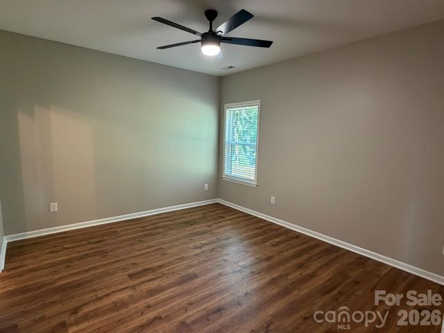 412 N Peterson Street, Stanley, NC 28164