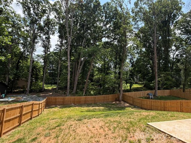 412 N Peterson Street, Stanley, NC 28164