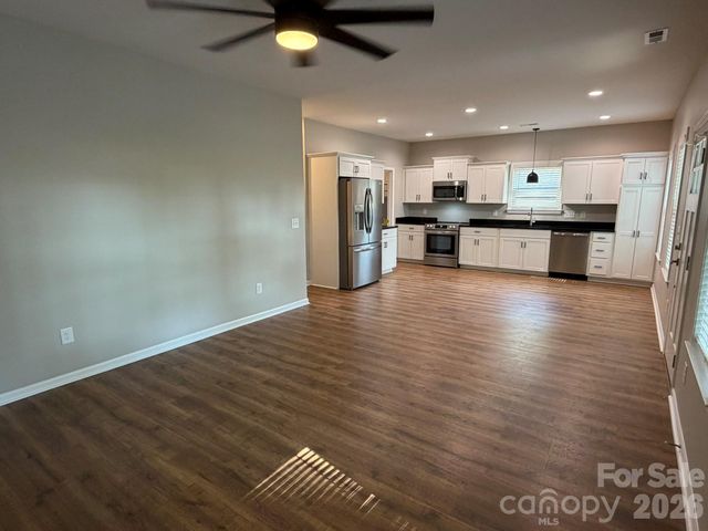 412 N Peterson Street, Stanley, NC 28164