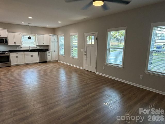 412 N Peterson Street, Stanley, NC 28164