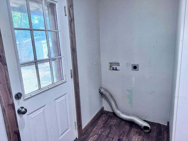 1330 N Fulbright Avenue, Springfield, MO 65802