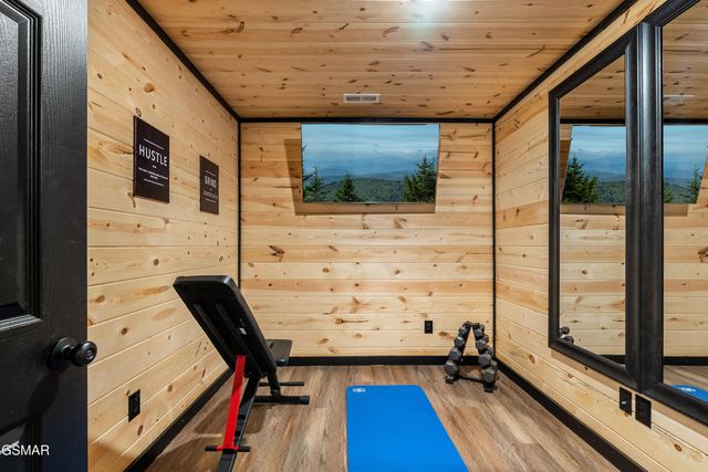 2881 Caughron Mountain Road, Sevierville, TN 37876