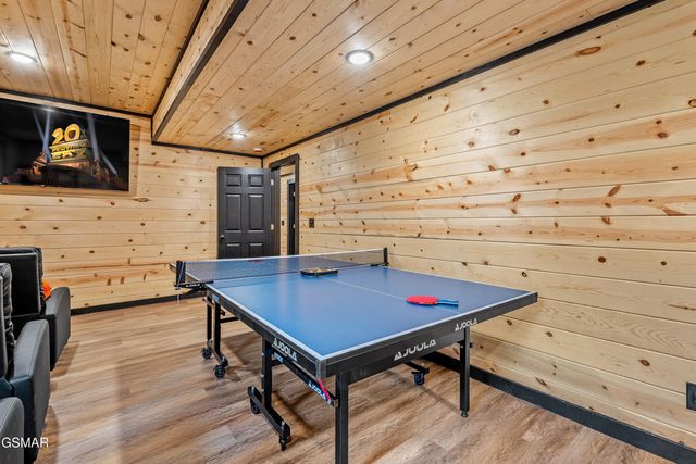 2881 Caughron Mountain Road, Sevierville, TN 37876