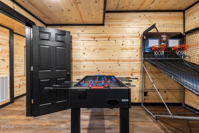 2881 Caughron Mountain Road, Sevierville, TN 37876