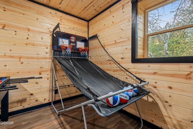 2881 Caughron Mountain Road, Sevierville, TN 37876