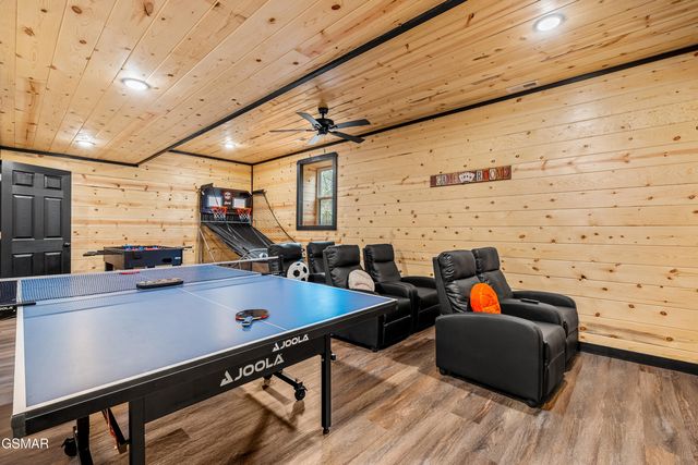 2881 Caughron Mountain Road, Sevierville, TN 37876