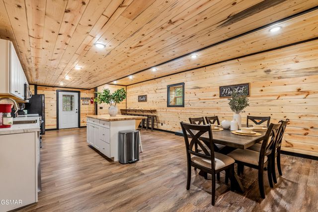 2881 Caughron Mountain Road, Sevierville, TN 37876