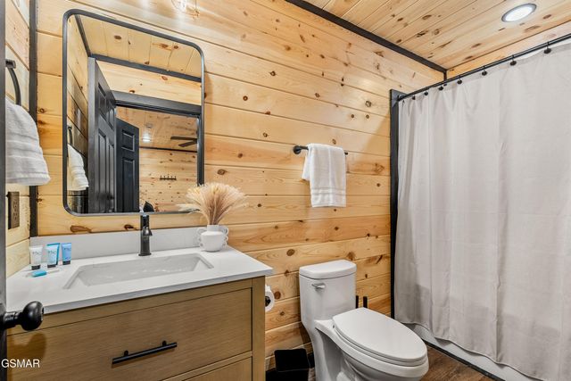 2881 Caughron Mountain Road, Sevierville, TN 37876