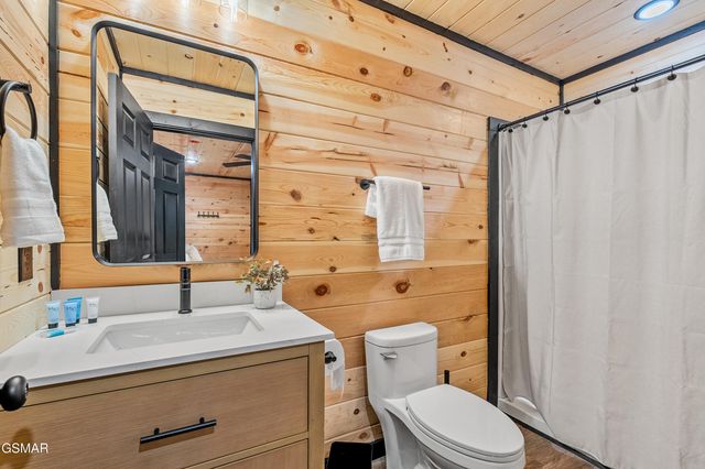 2881 Caughron Mountain Road, Sevierville, TN 37876