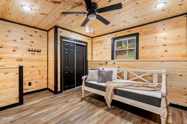 2881 Caughron Mountain Road, Sevierville, TN 37876