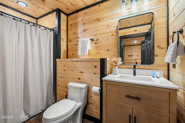 2881 Caughron Mountain Road, Sevierville, TN 37876